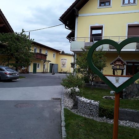 Obsthof Glueck Bed & Breakfast Gamlitz Exterior foto