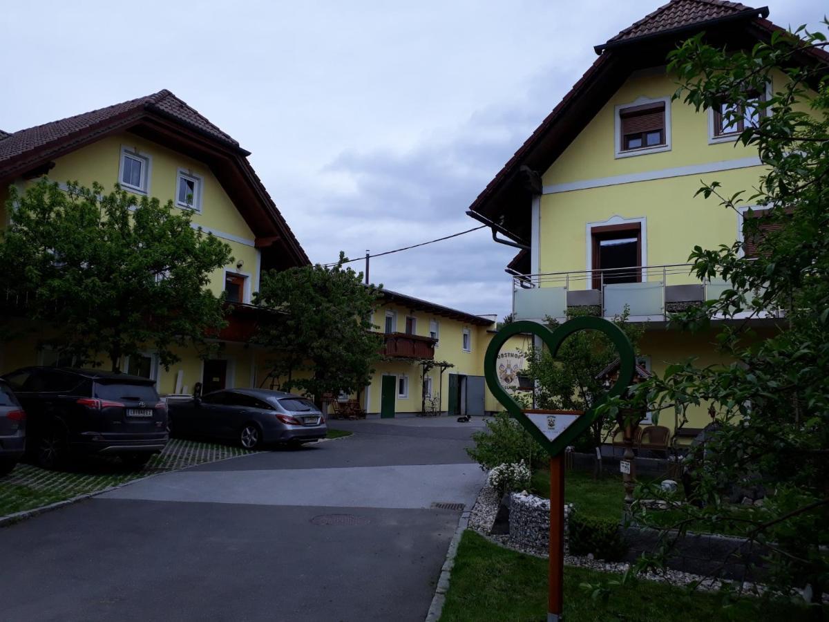 Obsthof Glueck Bed & Breakfast Gamlitz Exterior foto