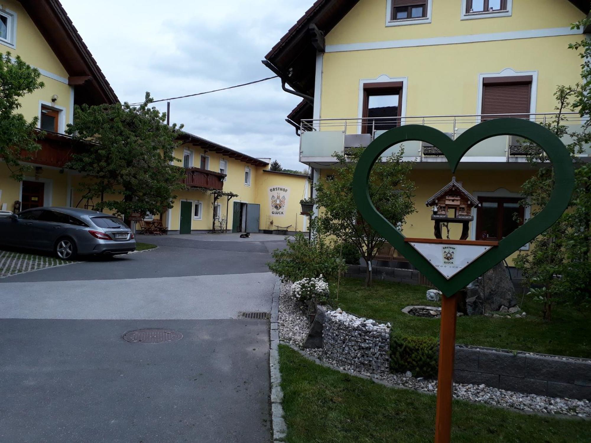Obsthof Glueck Bed & Breakfast Gamlitz Exterior foto